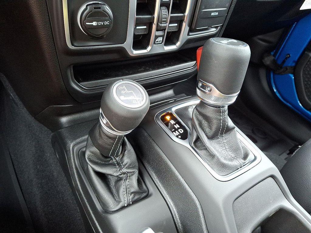 new 2025 Jeep Wrangler car, priced at $51,815