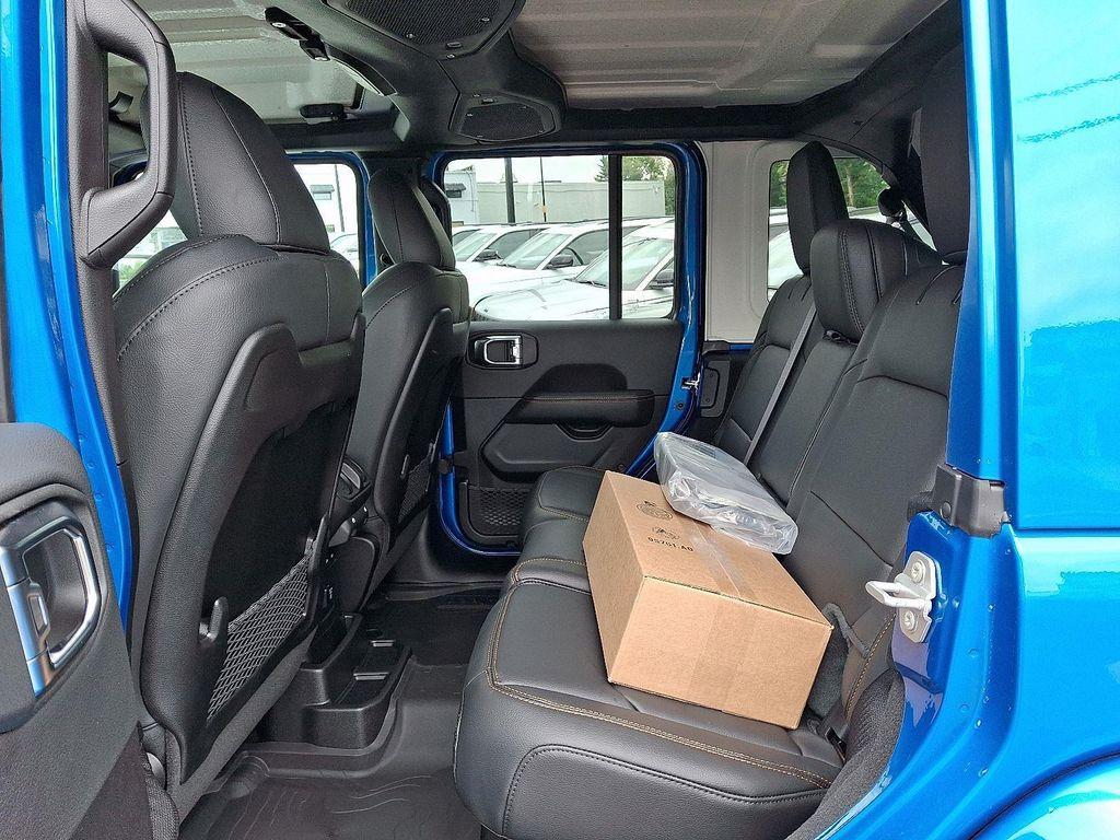 new 2025 Jeep Wrangler car, priced at $51,815