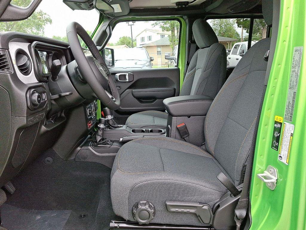 new 2025 Jeep Wrangler car, priced at $53,765