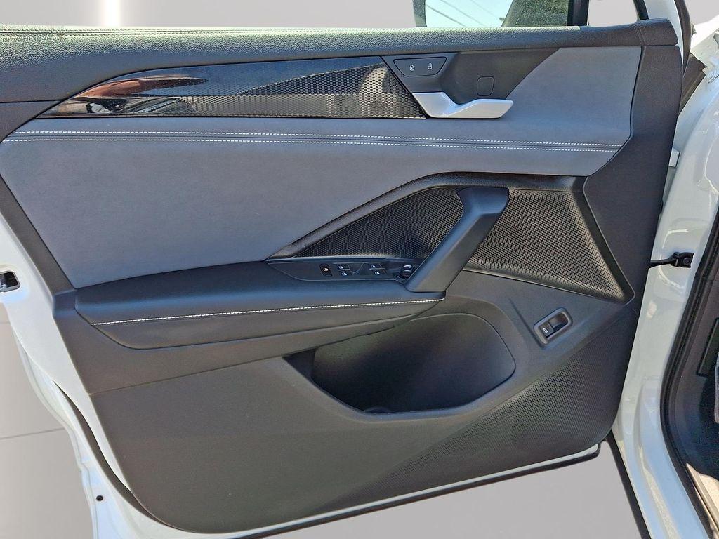 used 2025 Volkswagen Tiguan car, priced at $34,500