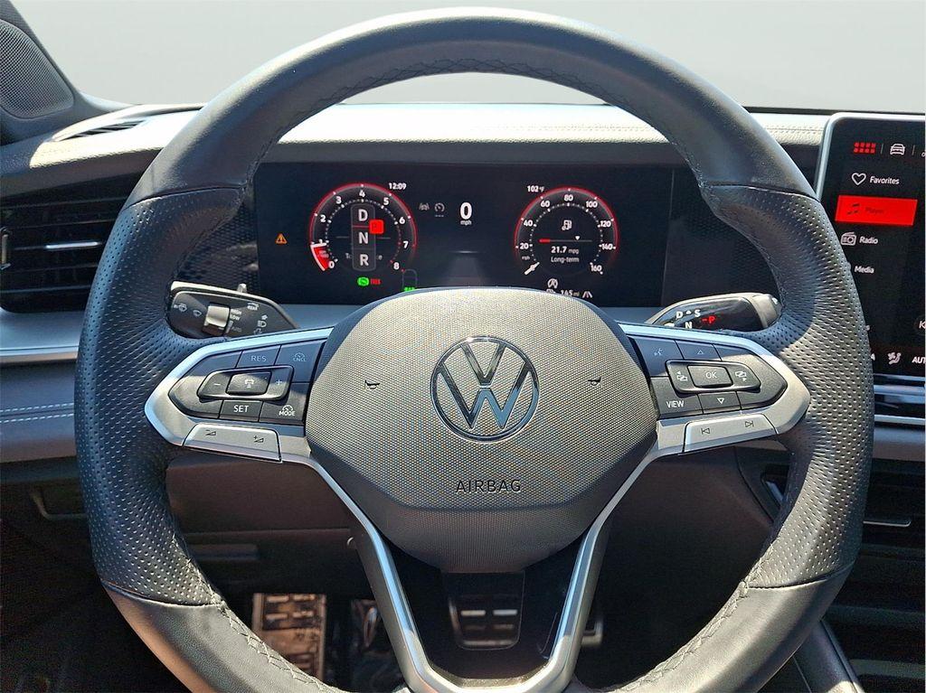 used 2025 Volkswagen Tiguan car, priced at $34,500