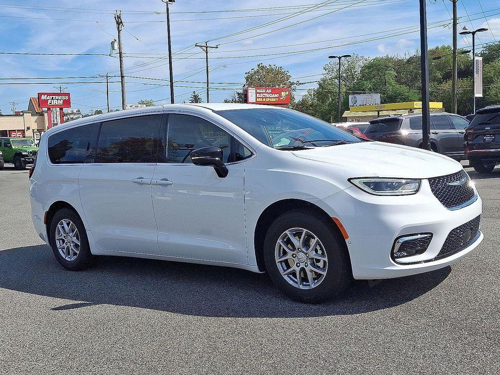 new 2026 Chrysler Pacifica car, priced at $44,435