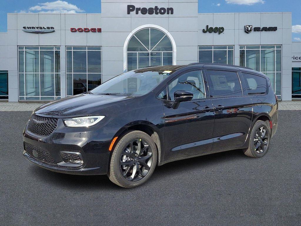 new 2026 Chrysler Pacifica car, priced at $55,940