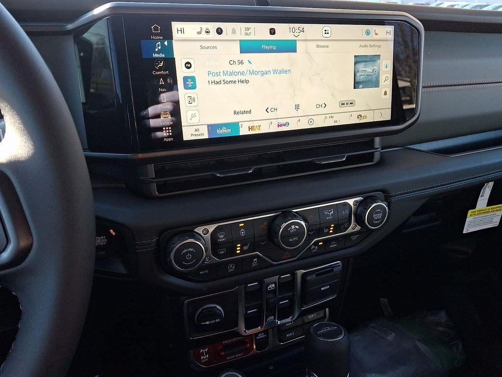 new 2026 Jeep Gladiator car, priced at $60,875