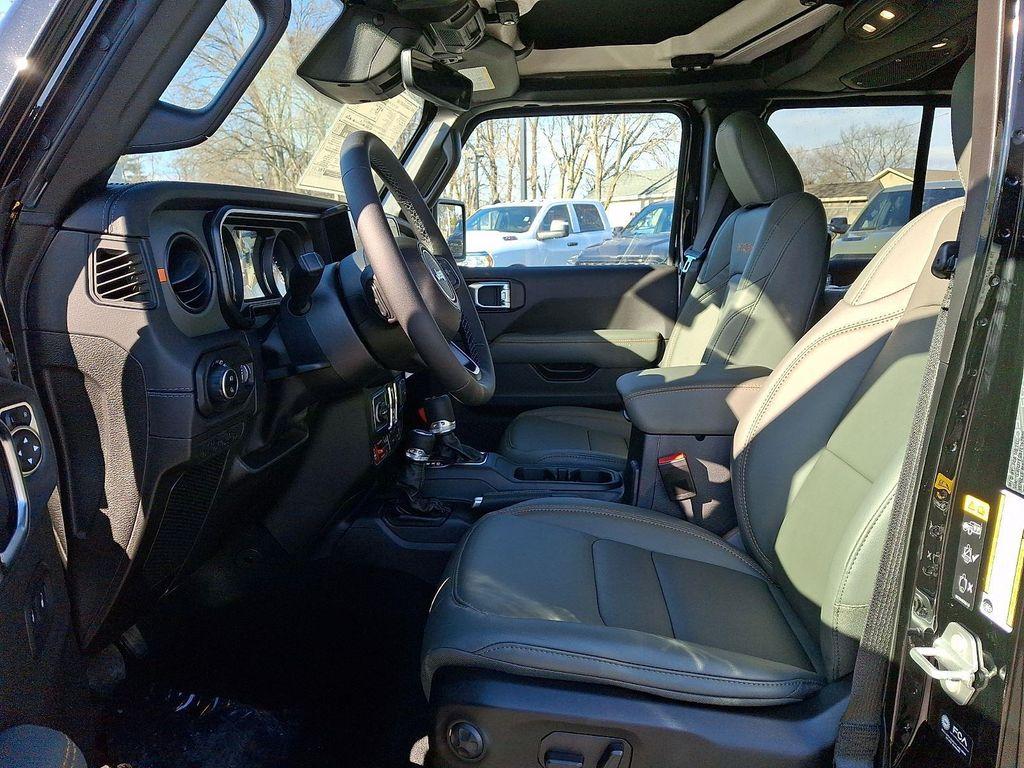 new 2026 Jeep Gladiator car, priced at $60,875