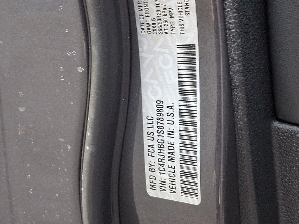 new 2025 Jeep Grand Cherokee car, priced at $51,985