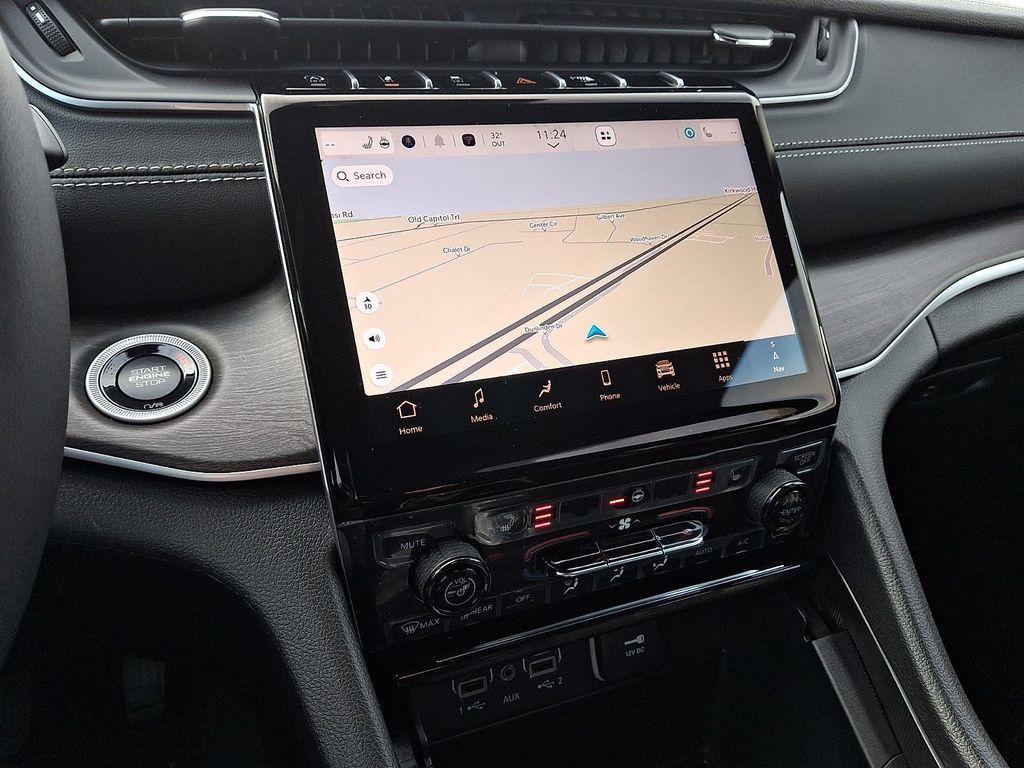 new 2025 Jeep Grand Cherokee car, priced at $51,985