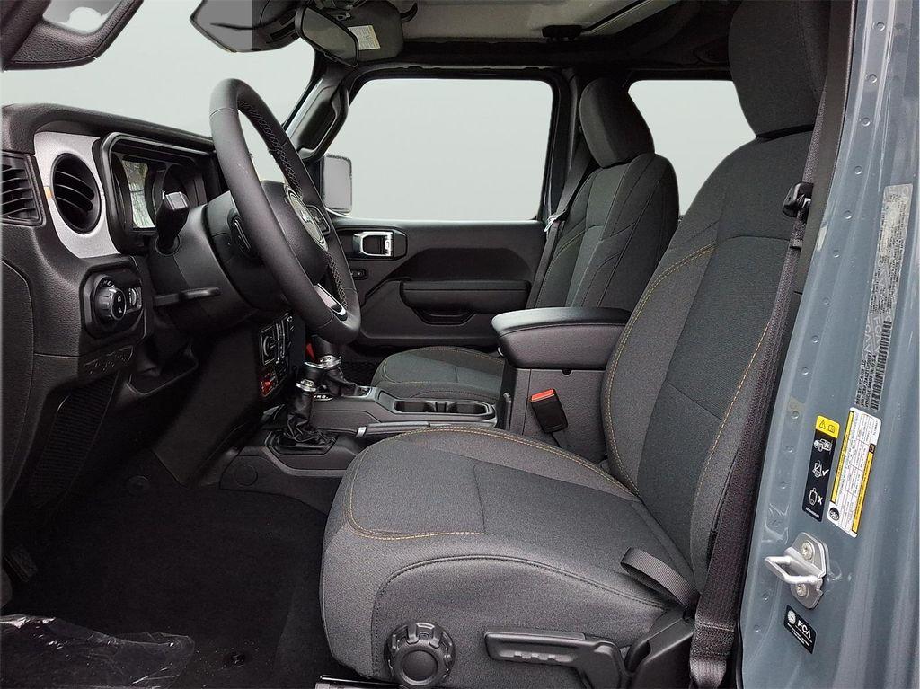 new 2026 Jeep Gladiator car, priced at $47,229
