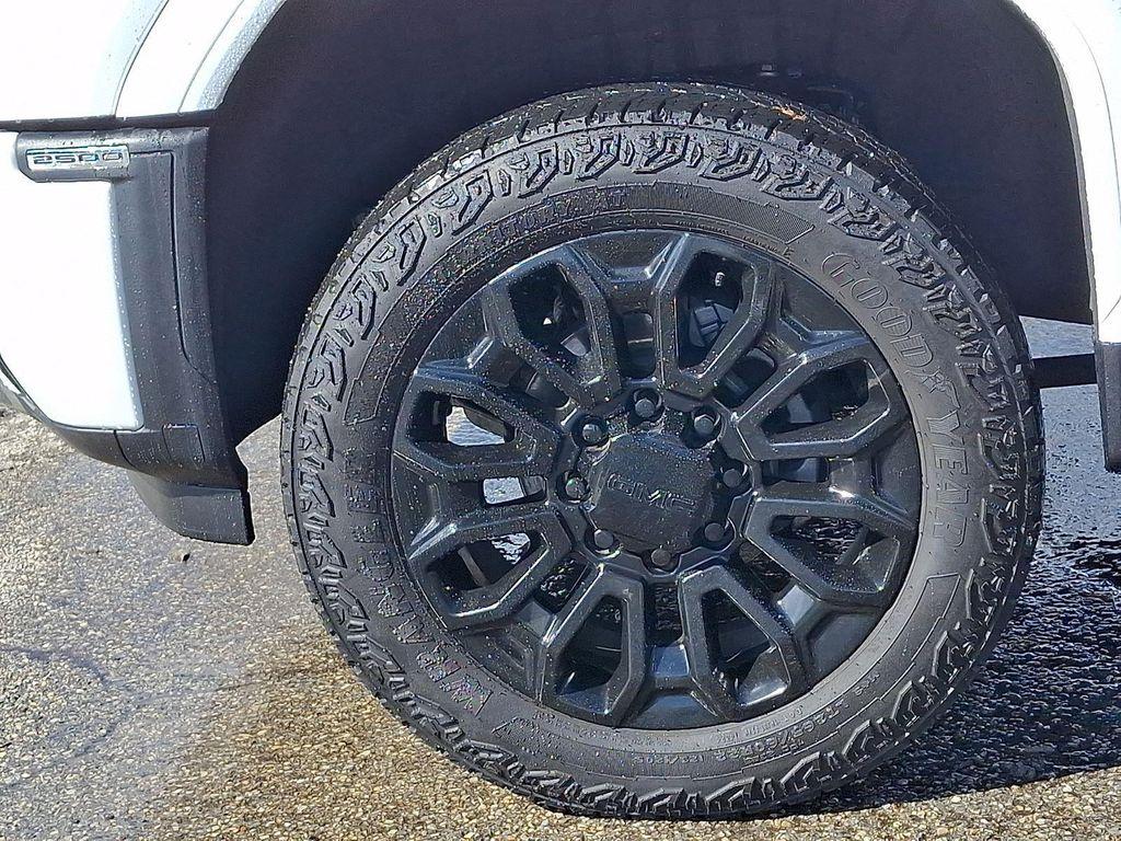 used 2025 GMC Sierra 2500 car, priced at $72,500