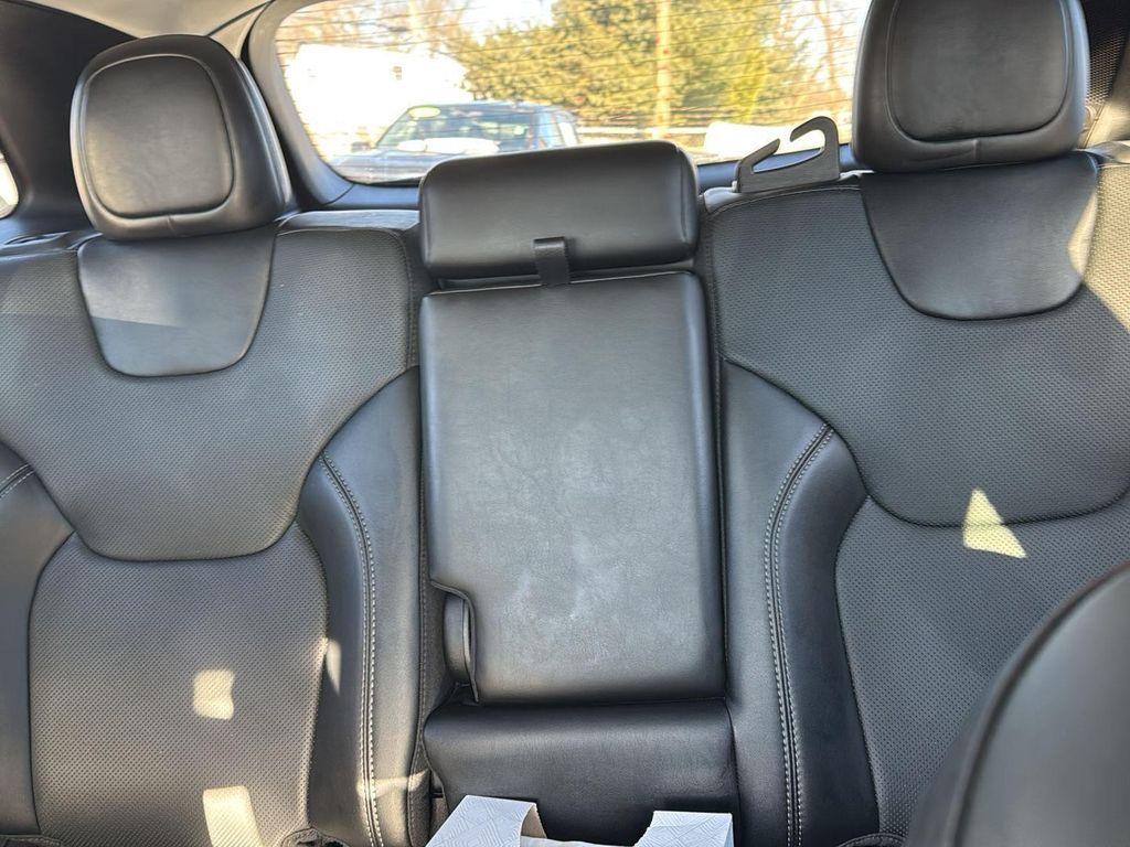 used 2023 Jeep Cherokee car, priced at $27,000