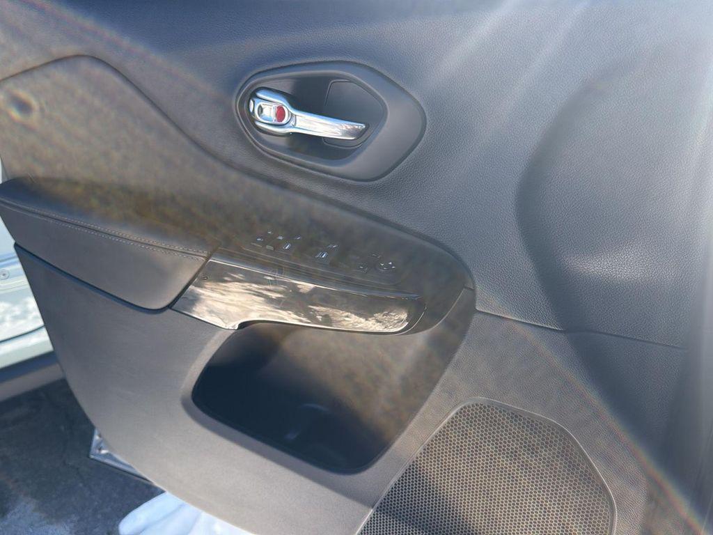 used 2023 Jeep Cherokee car, priced at $27,000