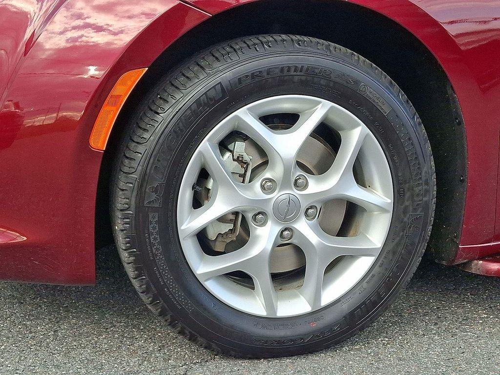 used 2018 Chrysler Pacifica car, priced at $15,790