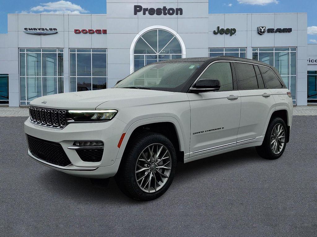 new 2025 Jeep Grand Cherokee car, priced at $58,730