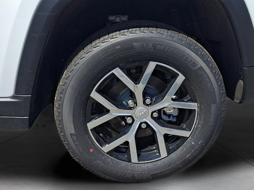 new 2026 Jeep Grand Cherokee car, priced at $46,689