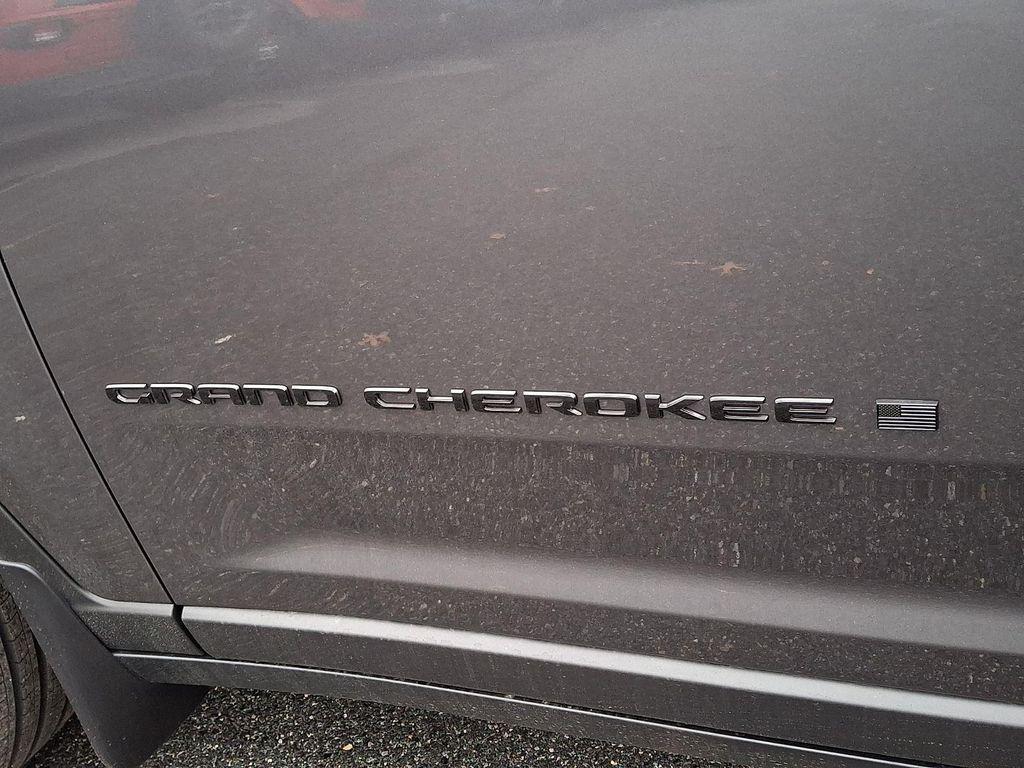 new 2025 Jeep Grand Cherokee car, priced at $51,910