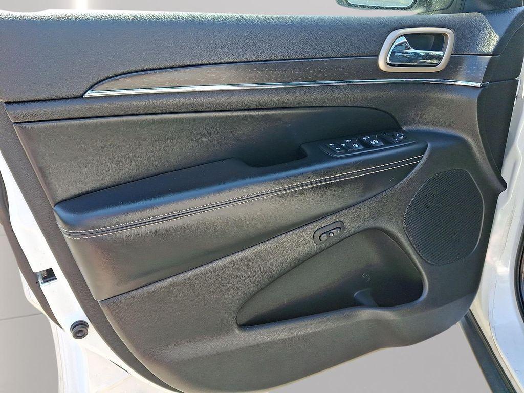 used 2016 Jeep Grand Cherokee car, priced at $16,500