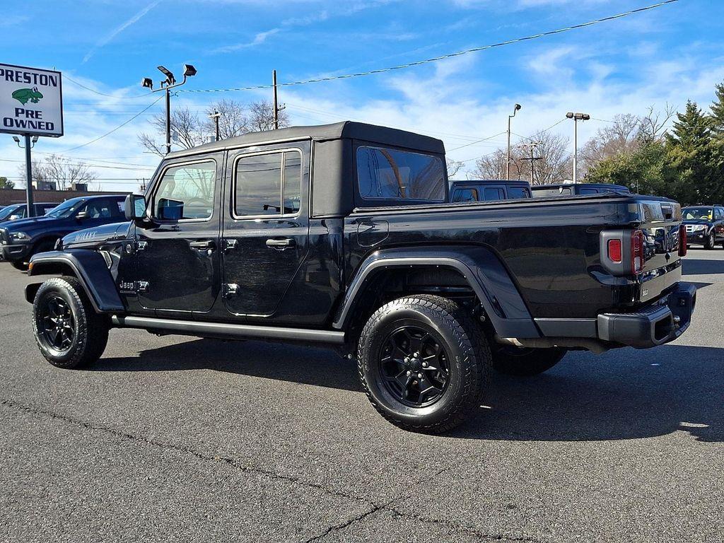 used 2022 Jeep Gladiator car, priced at $29,407