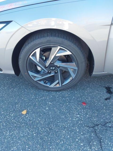 new 2025 Hyundai ELANTRA HEV car, priced at $24,939