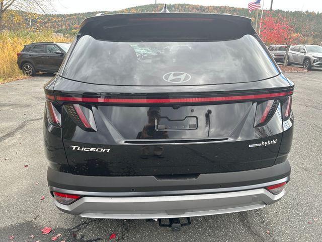 new 2025 Hyundai TUCSON Hybrid car, priced at $37,387
