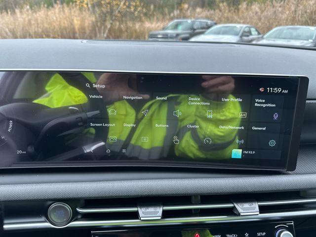 new 2025 Hyundai TUCSON Hybrid car, priced at $33,270