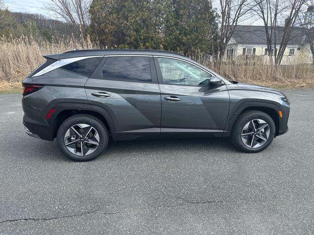 new 2026 Hyundai TUCSON Hybrid car, priced at $32,906