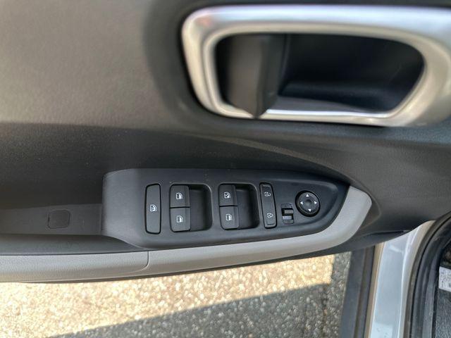 new 2025 Hyundai Venue car, priced at $21,634