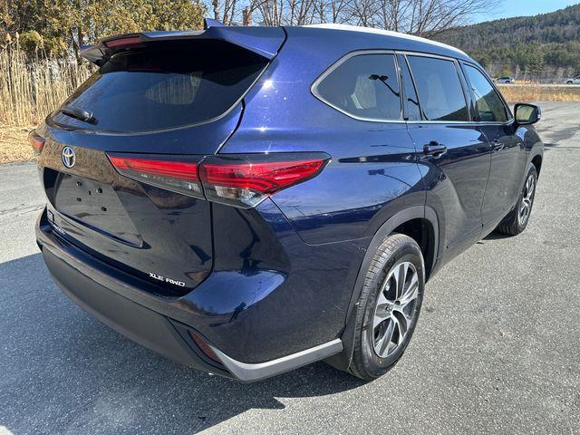 used 2022 Toyota Highlander car, priced at $32,704