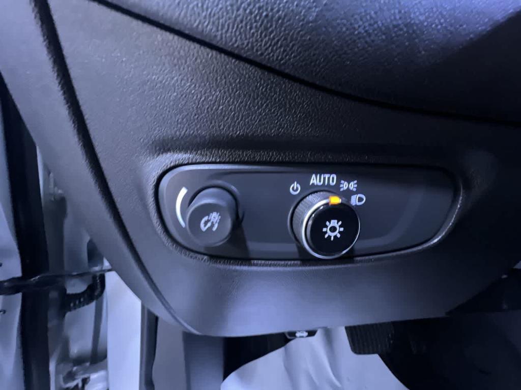 used 2022 Chevrolet Equinox car, priced at $20,380