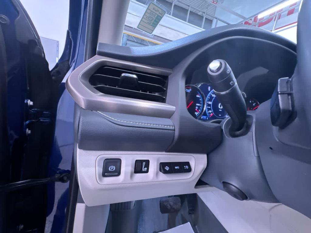 used 2023 GMC Acadia car, priced at $29,900