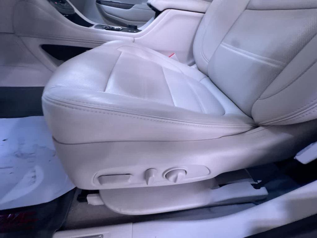 used 2023 GMC Acadia car, priced at $29,900