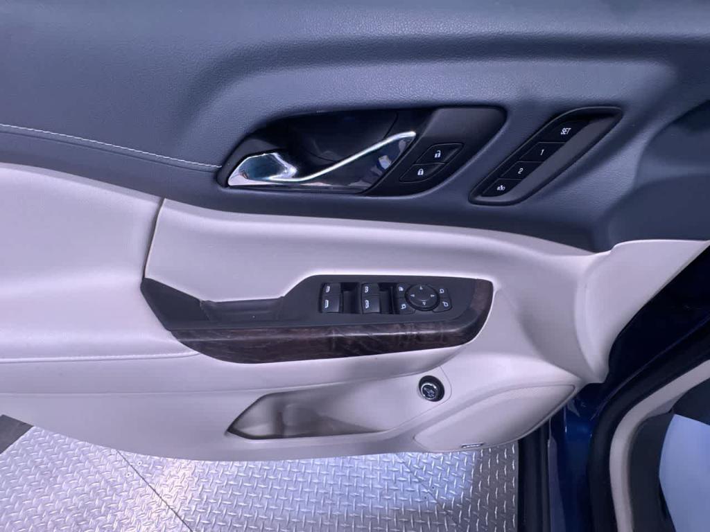 used 2023 GMC Acadia car, priced at $29,900