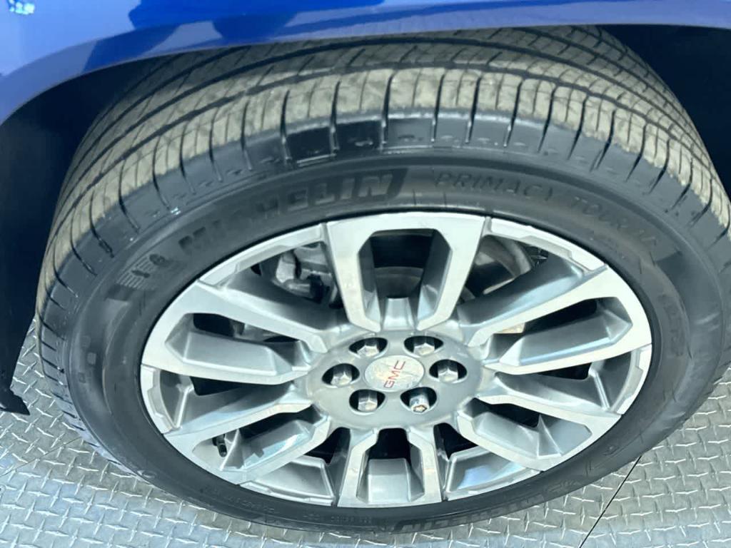 used 2023 GMC Acadia car, priced at $29,900