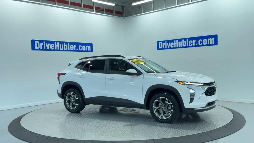 used 2025 Chevrolet Trax car, priced at $22,398
