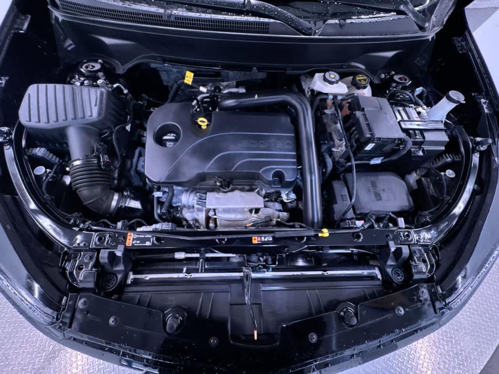 used 2024 Chevrolet Equinox car, priced at $25,900