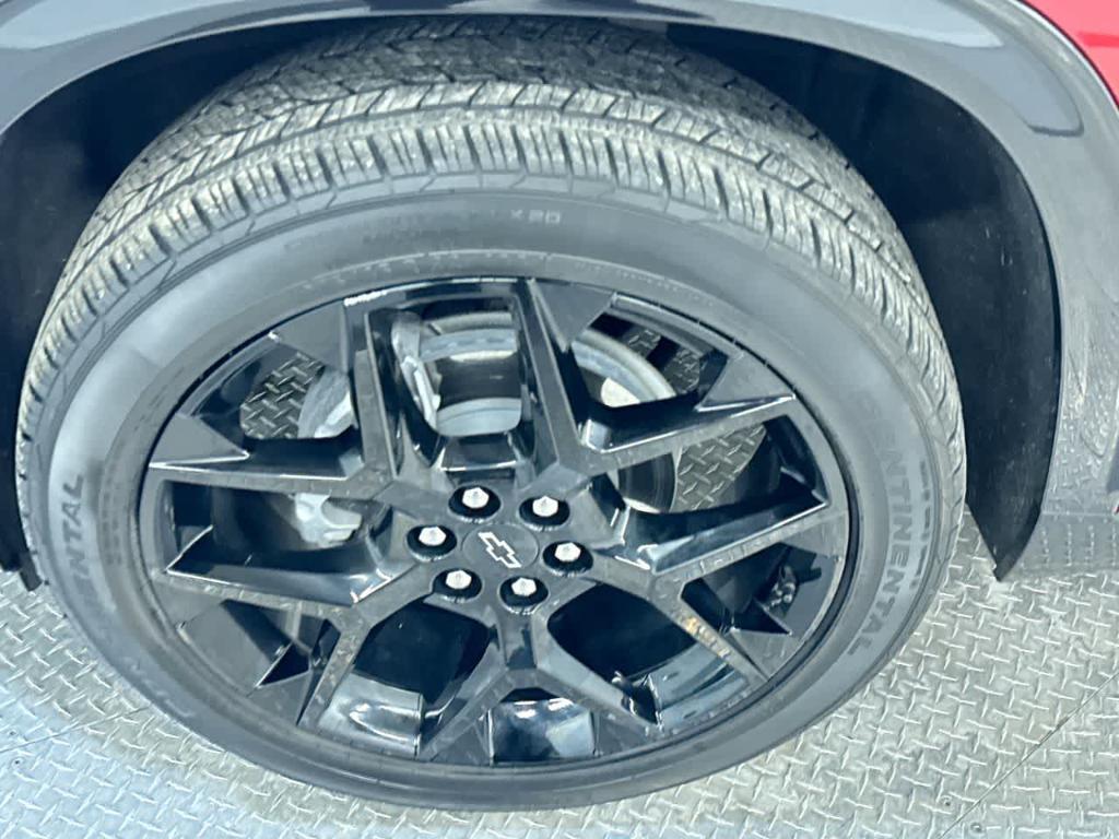 used 2024 Chevrolet Traverse car, priced at $46,200