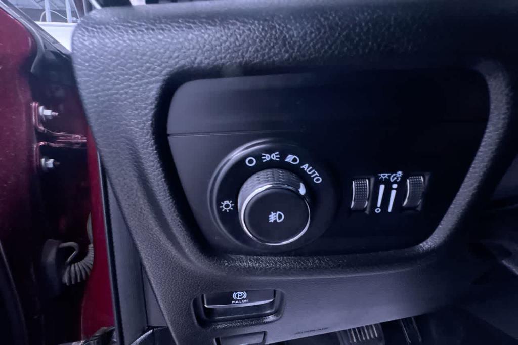 used 2021 Jeep Grand Cherokee L car, priced at $19,399