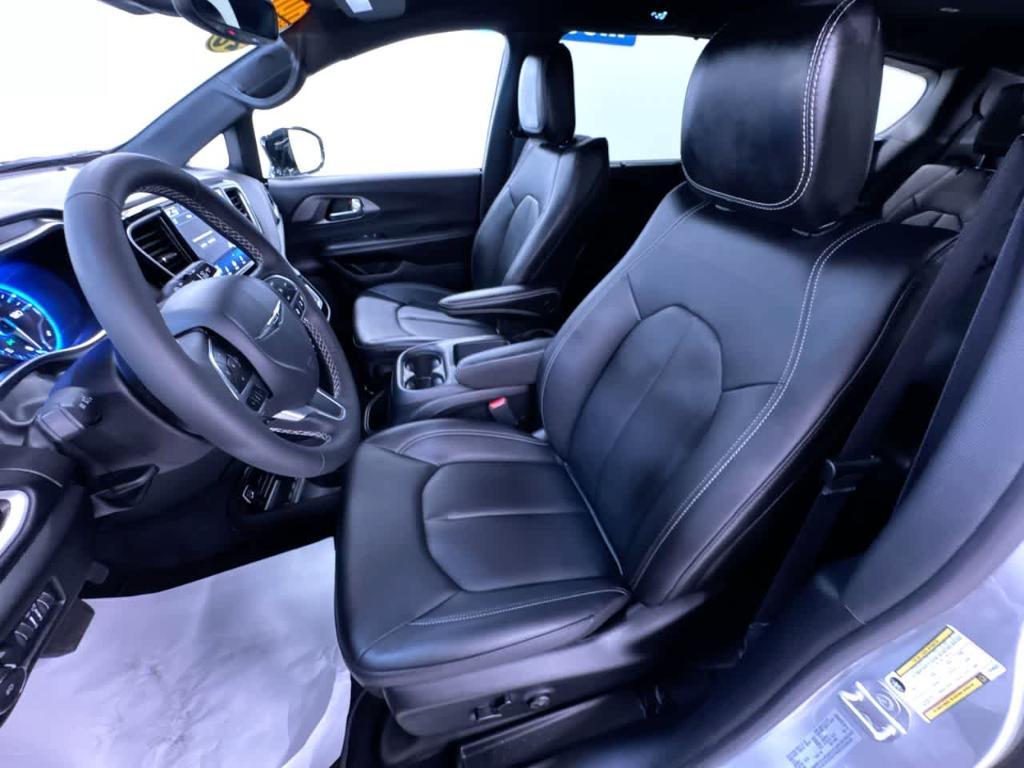 used 2026 Chrysler Pacifica car, priced at $37,398