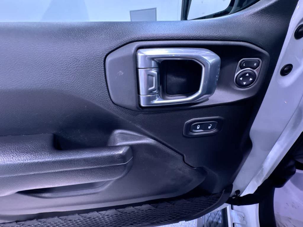 used 2022 Jeep Gladiator car, priced at $37,625