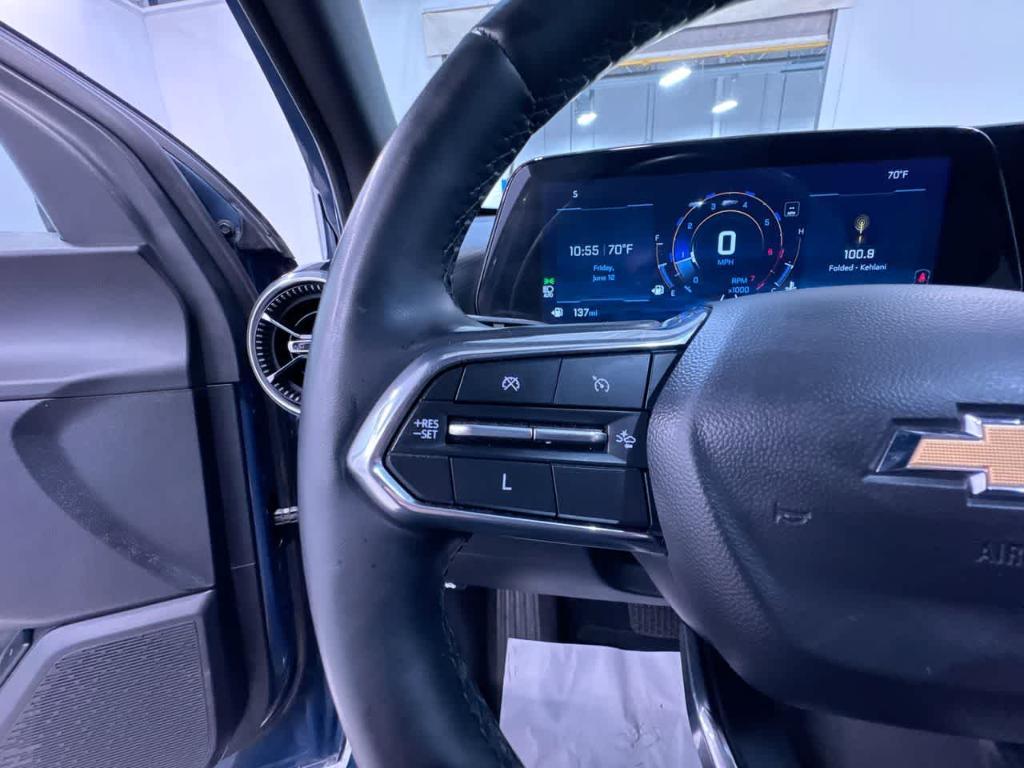 used 2025 Chevrolet Equinox car, priced at $26,398