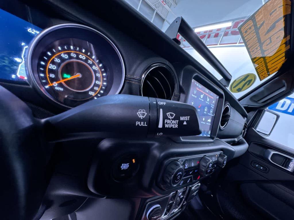 used 2021 Jeep Gladiator car, priced at $35,398