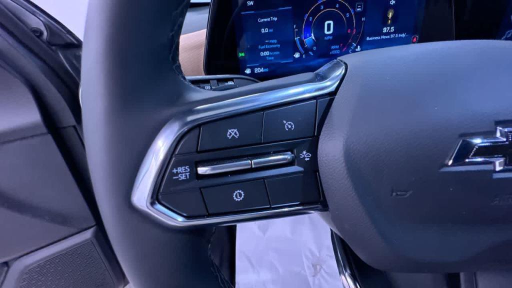 used 2026 Chevrolet Equinox car, priced at $31,498