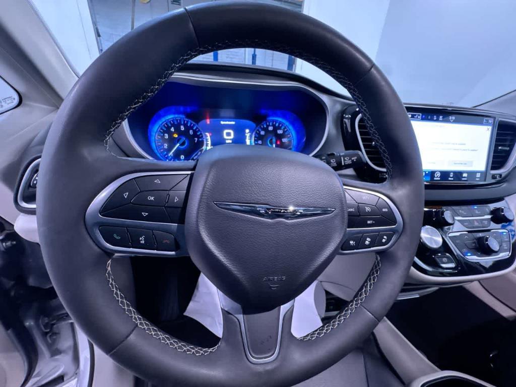 used 2024 Chrysler Pacifica car, priced at $31,925