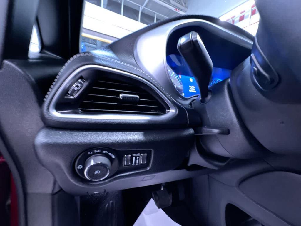 used 2025 Chrysler Pacifica car, priced at $38,799