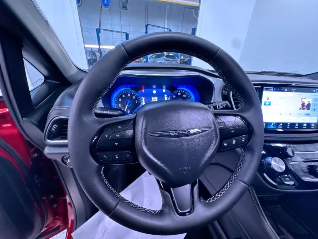 used 2025 Chrysler Pacifica car, priced at $38,799