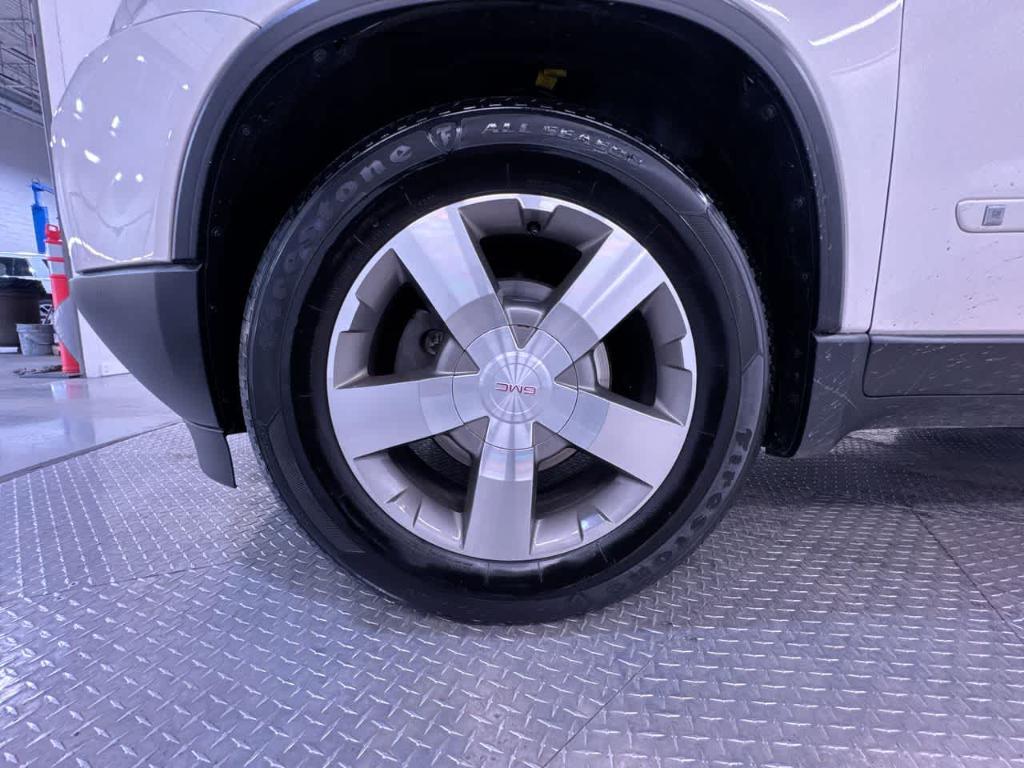 used 2010 GMC Acadia car, priced at $6,150