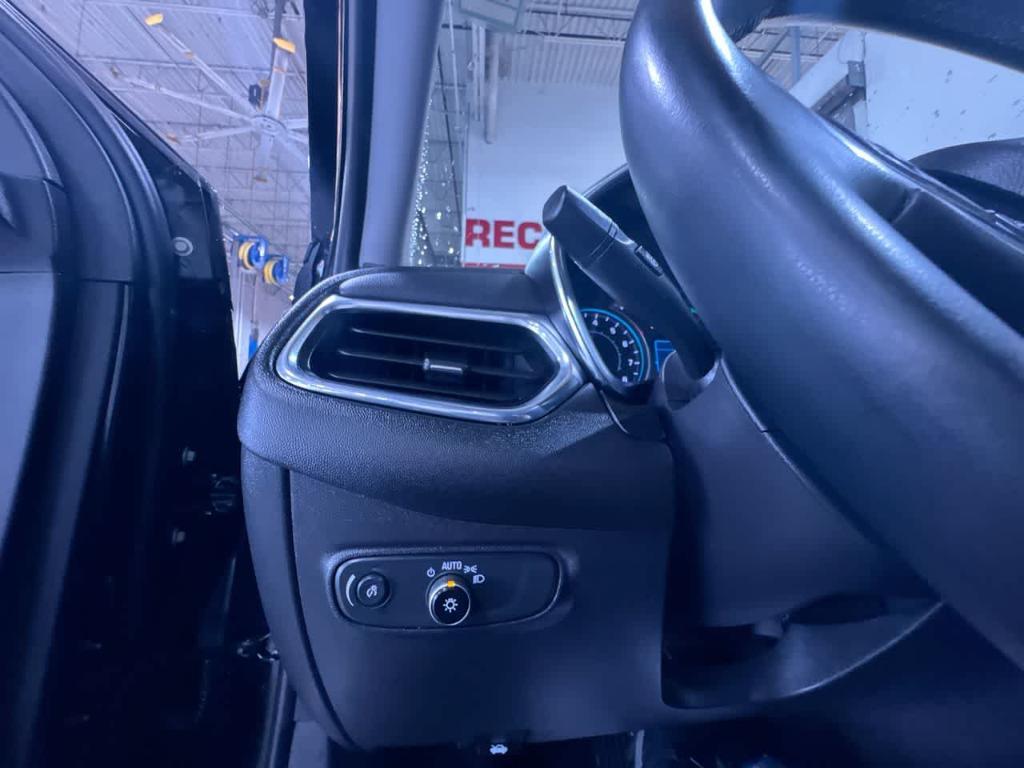 used 2023 Chevrolet Equinox car, priced at $22,999