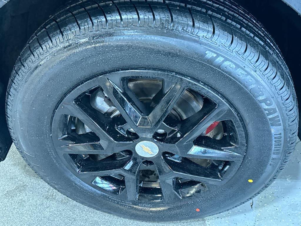 used 2023 Chevrolet Equinox car, priced at $22,999