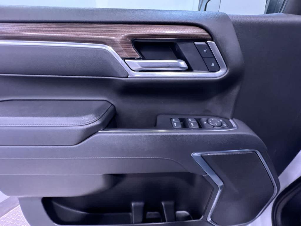 used 2025 Chevrolet Silverado 1500 car, priced at $44,995