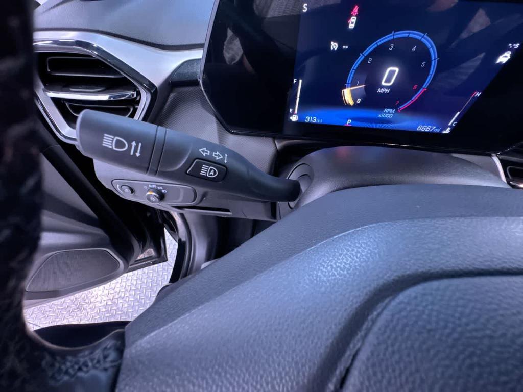 used 2025 Chevrolet TrailBlazer car, priced at $25,900