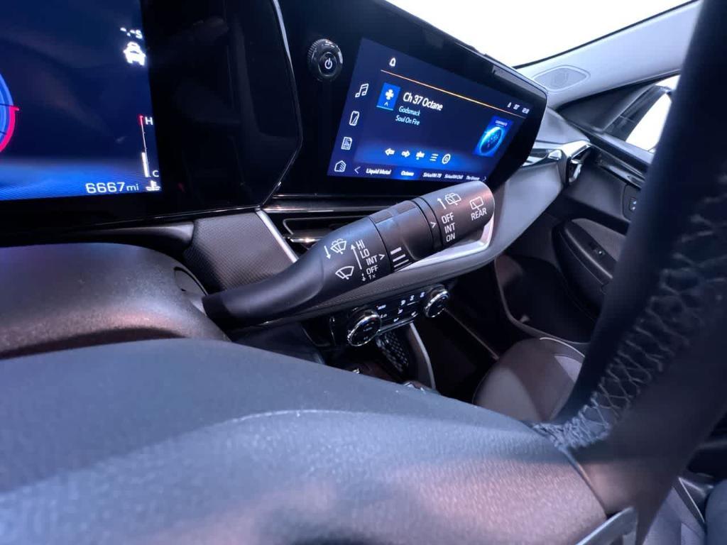 used 2025 Chevrolet TrailBlazer car, priced at $25,900